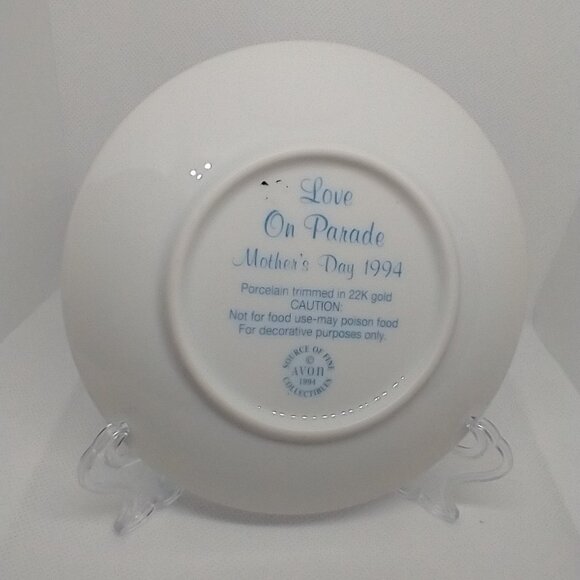 Vintage Avon Collectible Mother's Day Porcelain Plate 'Love on Parade" 1994 22K - Picture 6 of 16